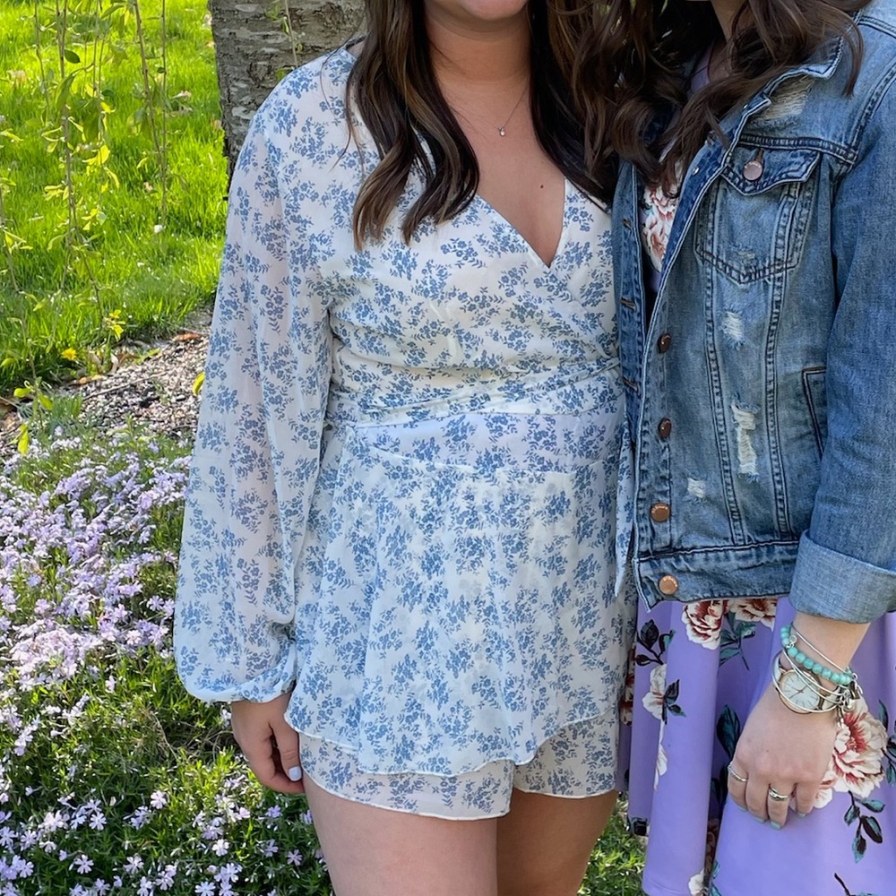 Worn once!! Floral romper